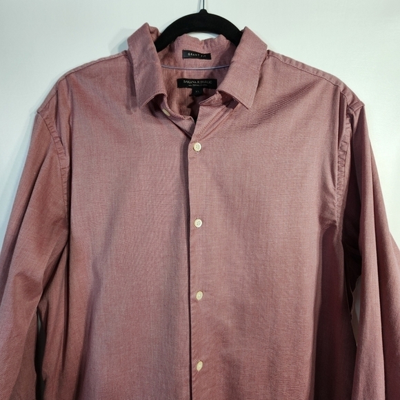 Banana Republic Grant Fit Button Down Shirt 120s Supima Cotton, Size XL - Picture 3 of 12